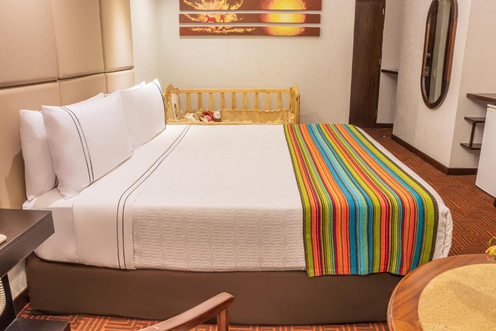 King Room With Mountain View - Image 3