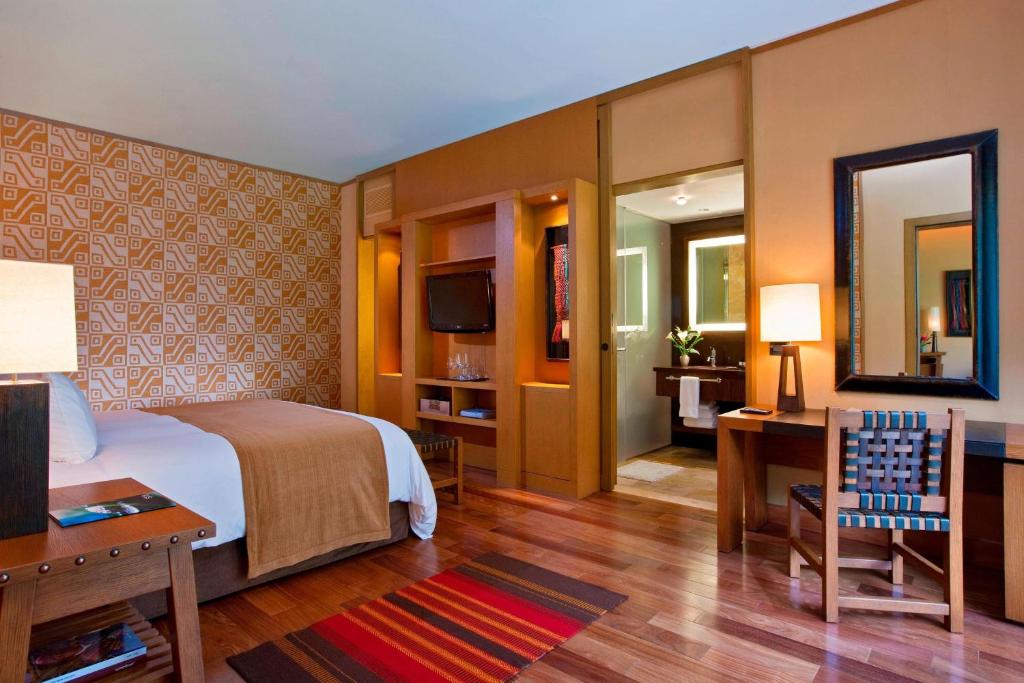 Deluxe Room - Image 2