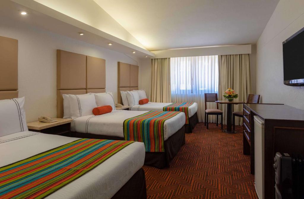Triple Room with Mountain View - Image 1