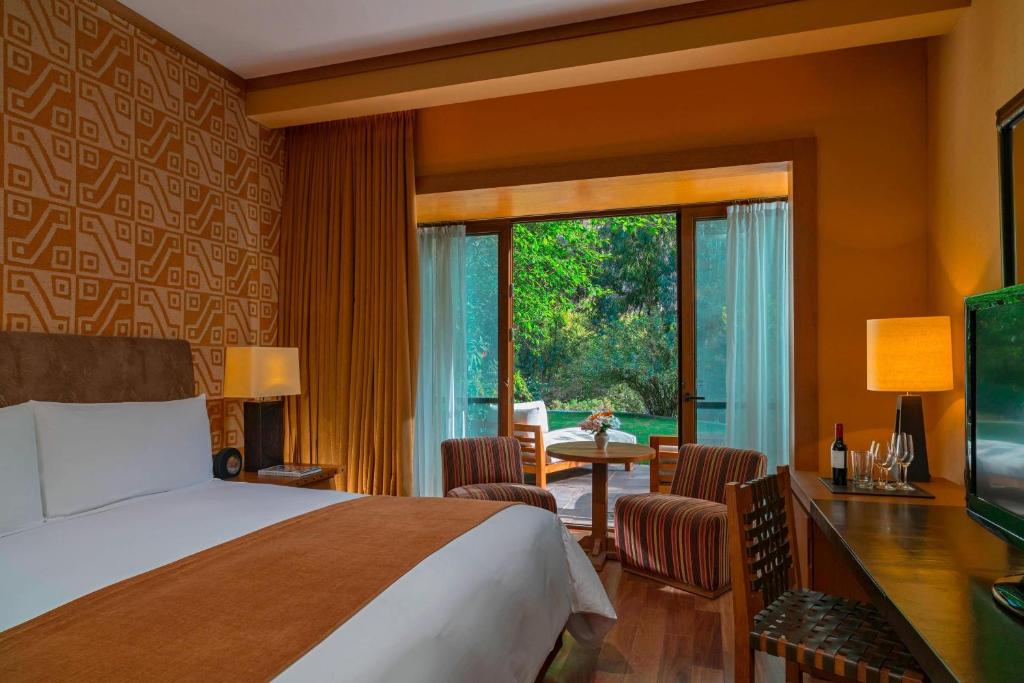 Senior Suite - Image 1