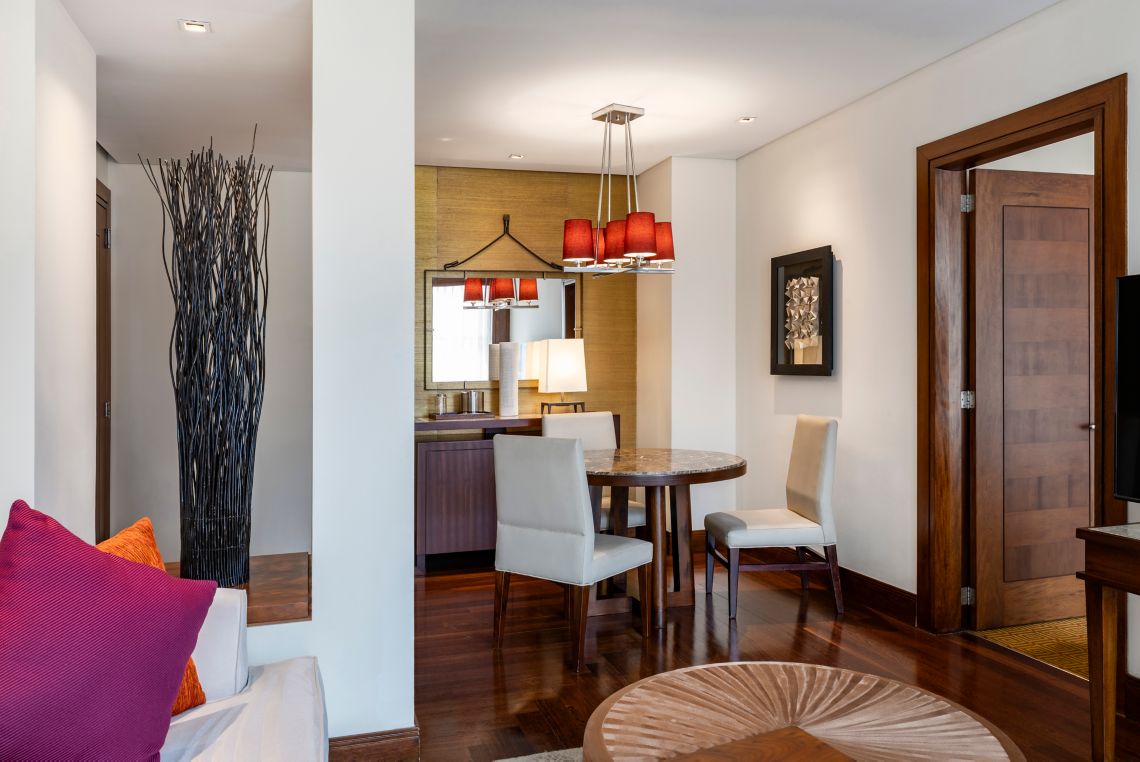 Junior Suite, 1 King - Image 3