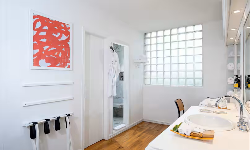 2 Queen Beds Villa - Image 4