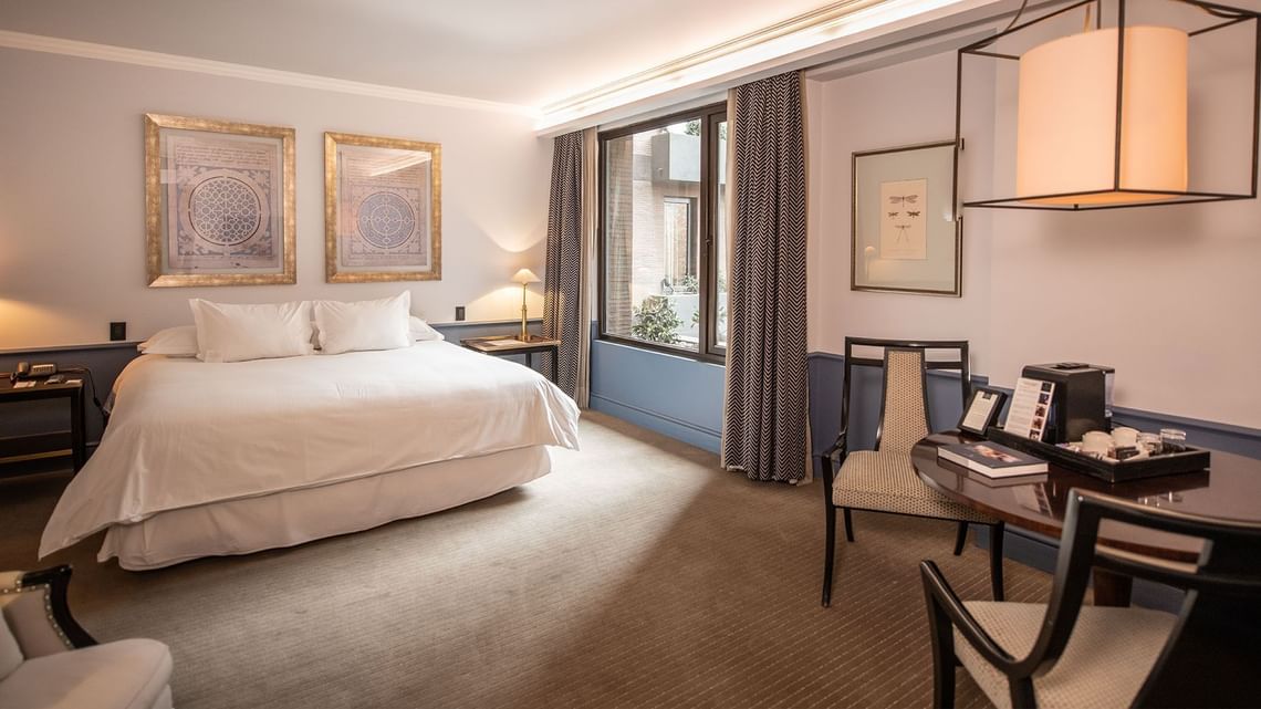 Singular King Room - Image 1