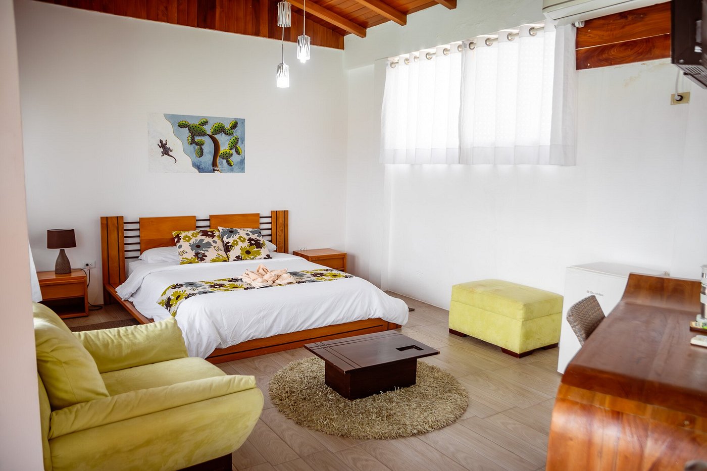 Queen Room - Image 1