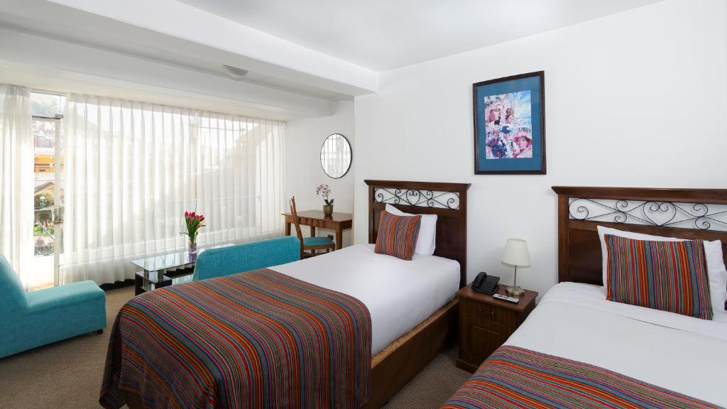 Standard Twin Room - Image 2