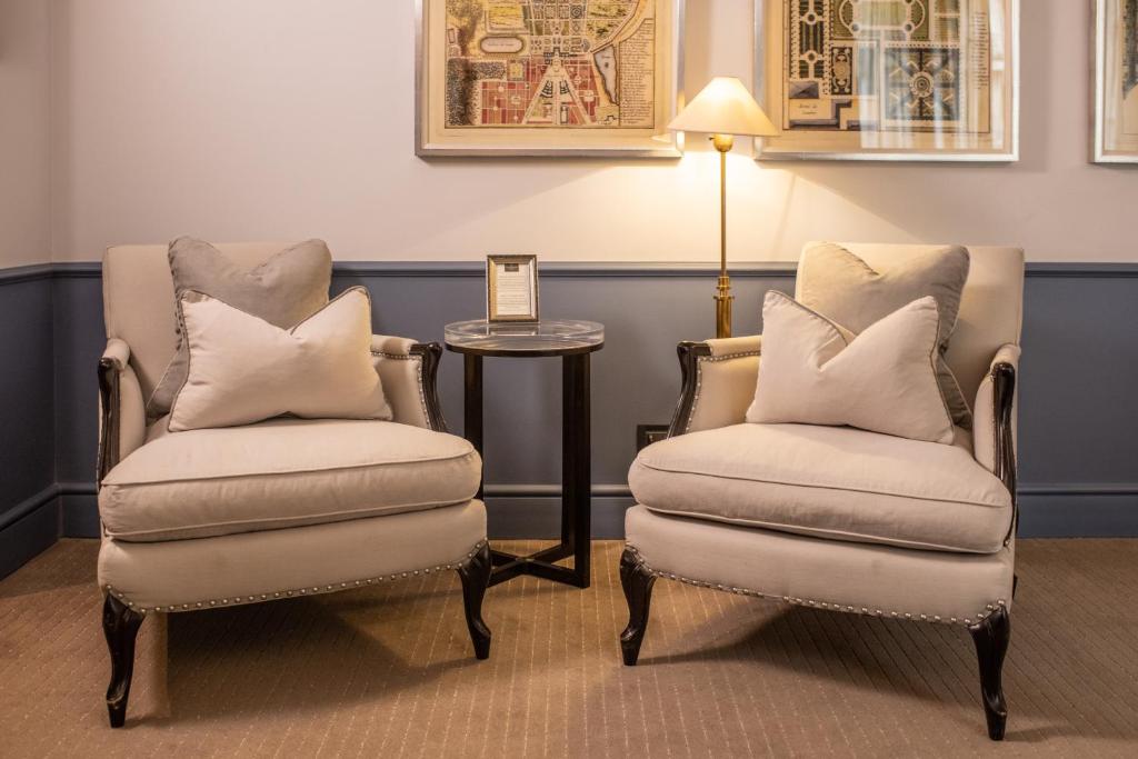 Singular Twin Room - Image 3