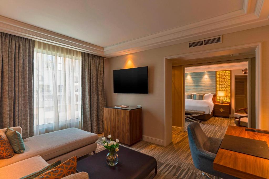 Executive Suite 1 King - Image 2
