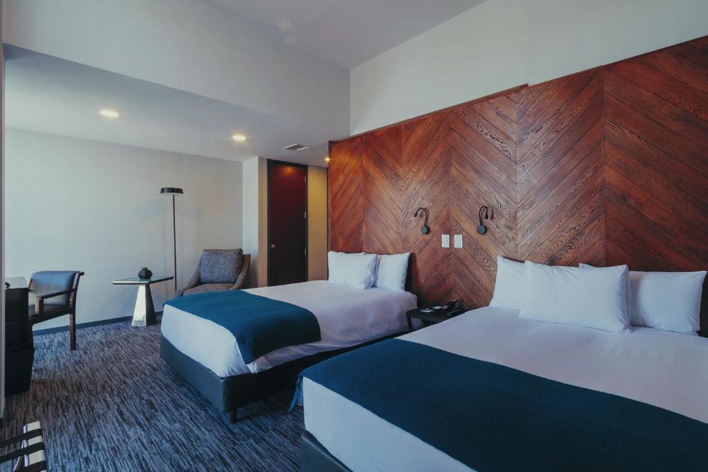 Superior Double Room - Image 1