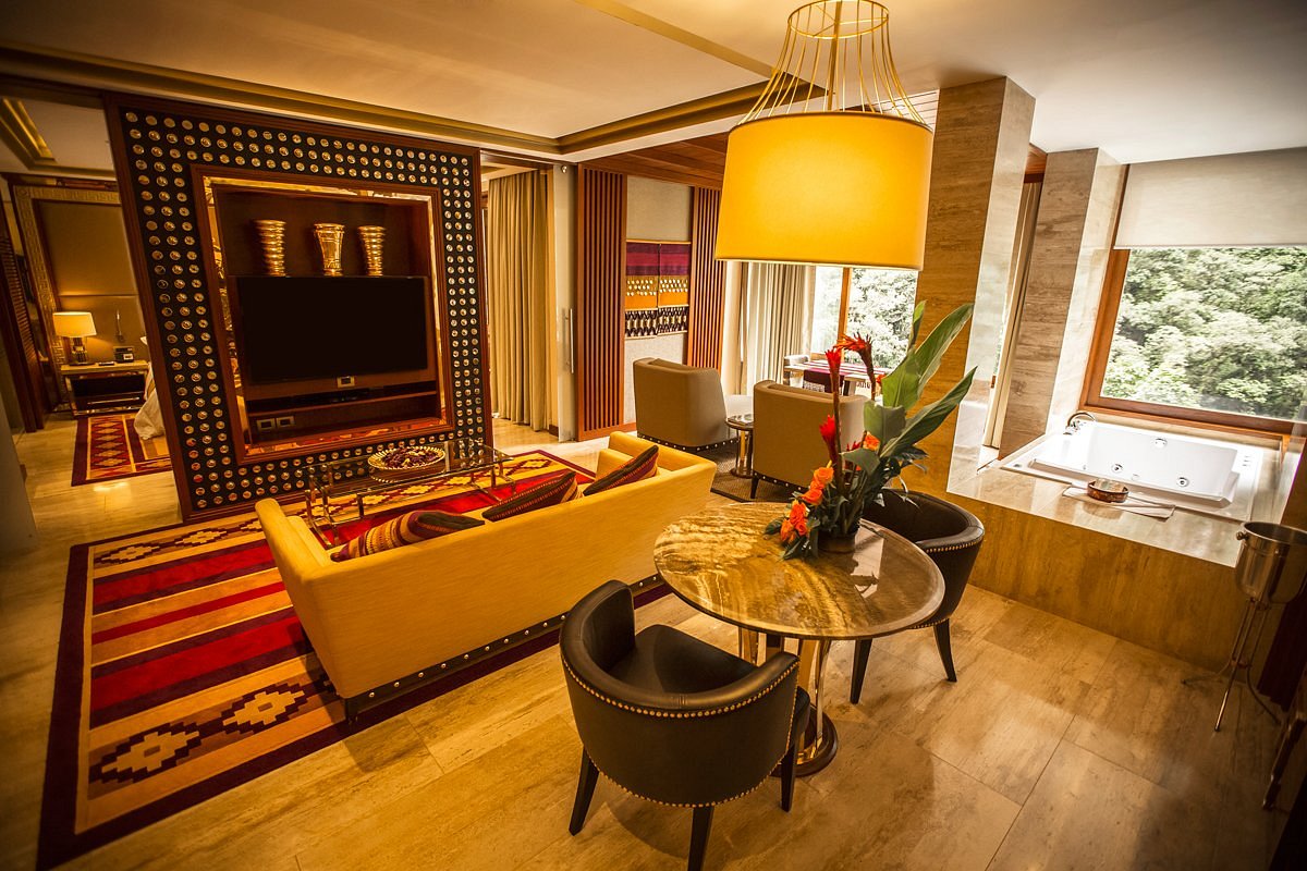 Imperial Suite with river view - Image 2