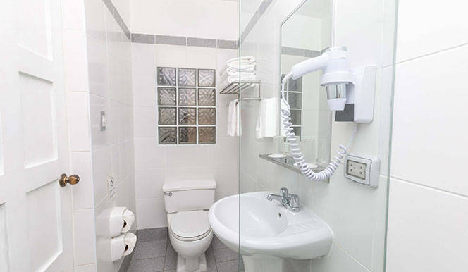 Traditional Triple Room - Image 4