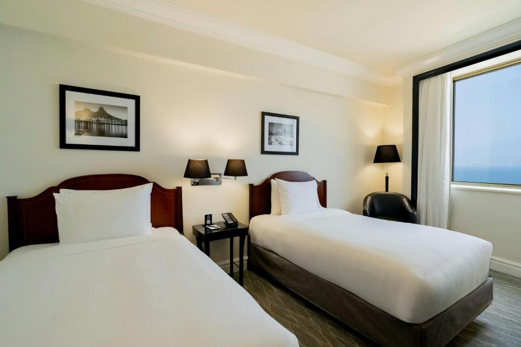 Executive Lounge - Image 1