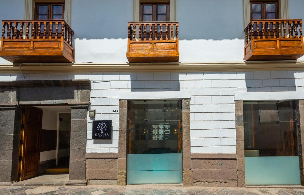 Sacha Hotel